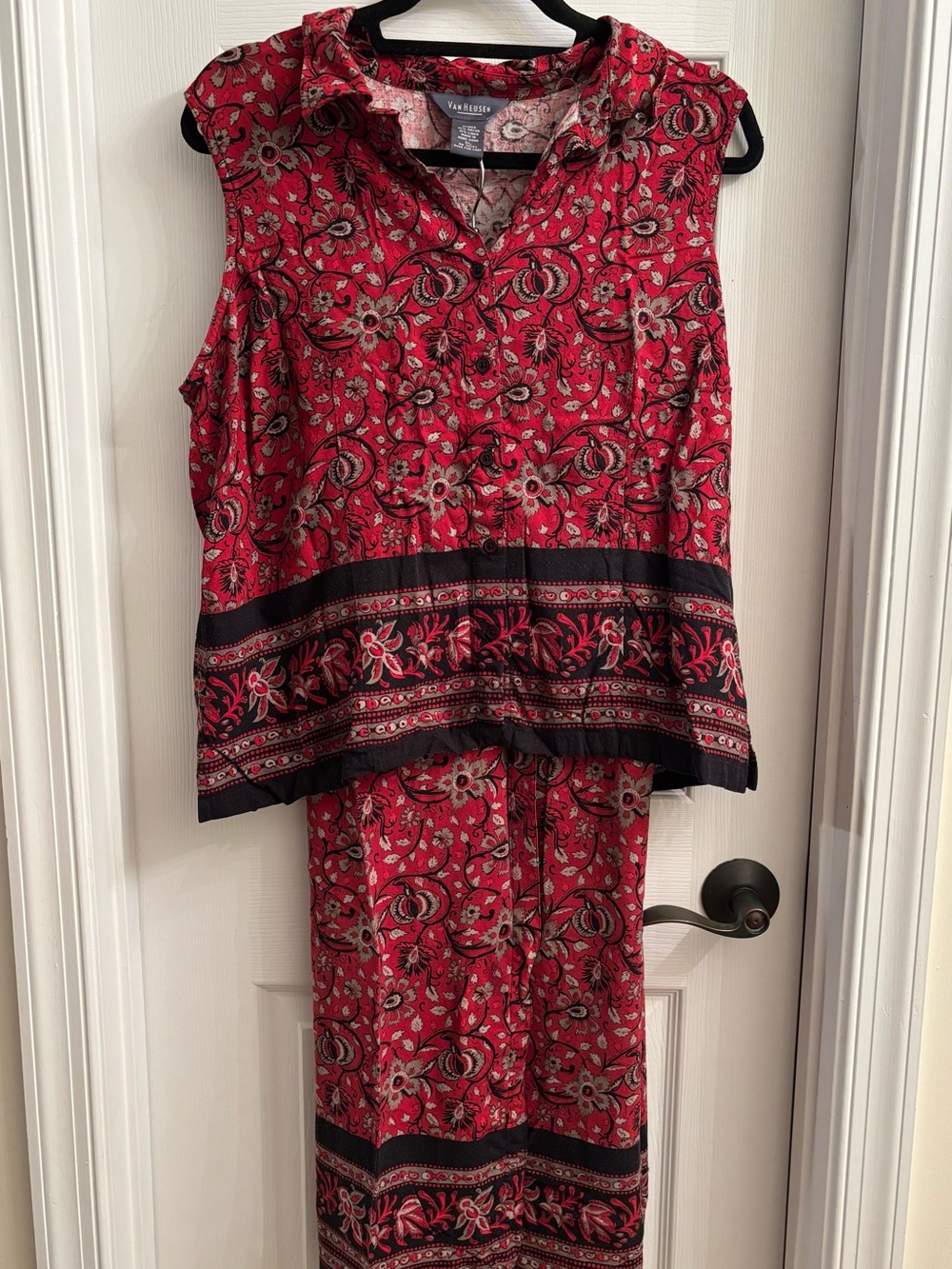 Van Heusen red and black floral two-piece skirt set